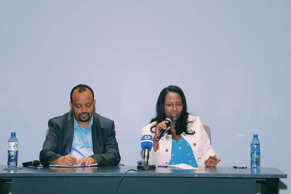 ኢትዮጵያ ተገዳ የገባችበትን የህልውና ጦርነት በድል እንድትወጣ ለመከላከላከያ ሰራዊቱና ለተፈናቀሉ ወገኖች ከ50 ሚሊየን ብር በላይ ድጋፍ በማድረግ የከተማ አርሶ አደሮች ላበረከቱት አስተዋጽአ ከንቲባ አዳነች አቤቤ ምስጋና አቀረቡ፡፡