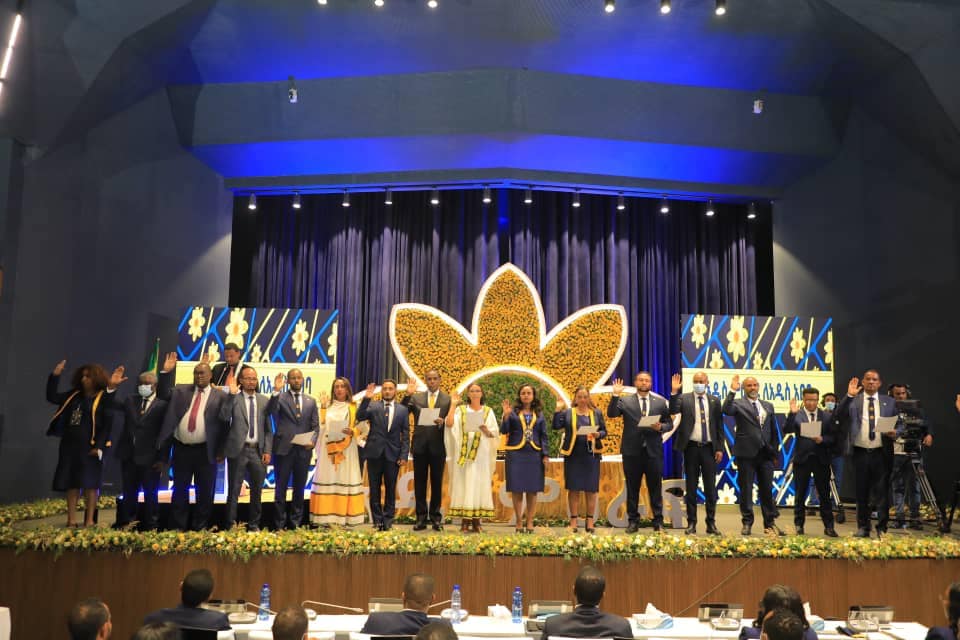 አዲሱ የአዲስ አበባ ከተማ ምክር ቤት የካቢኔ አባላትን በመሾም ተጠናቀቀ ።