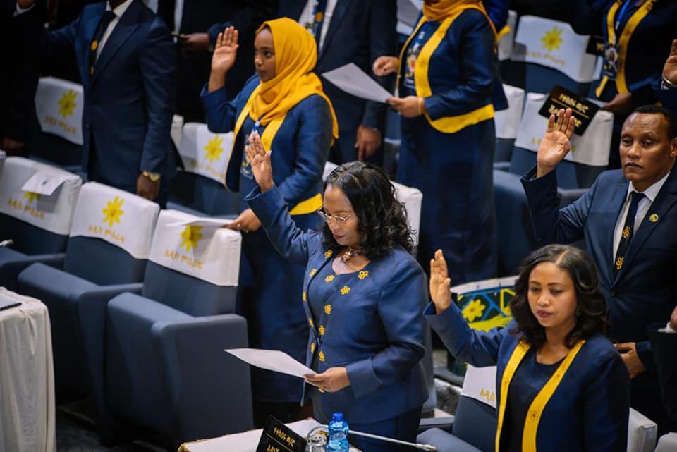 የከተማዋን ትልቅነት የሚመጥን ስራ እንሰራለን ሲሉ የአዲስ አባበ ከተማ አስተዳደር ከንቲባ ወ/ሮ አዳነች አቤቤ ገለጹ ።