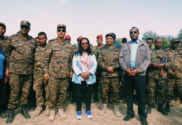 ወ/ሮ አዳነች አበቤ በወሎ ግንባር በመገኘት ድጋፍ አደረጉ፡፡ 