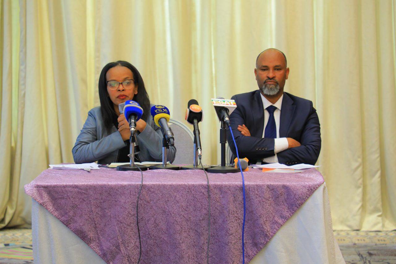 በመዲናዋ በአፍ መፍቻ ቋንቋ እና አዲሱ ስርዓተ ትምህርት አተገባበር ዙሪያ ከባለድርሻ አካላት ጋር ፓናል ውይይት ተካሄደ፡፡