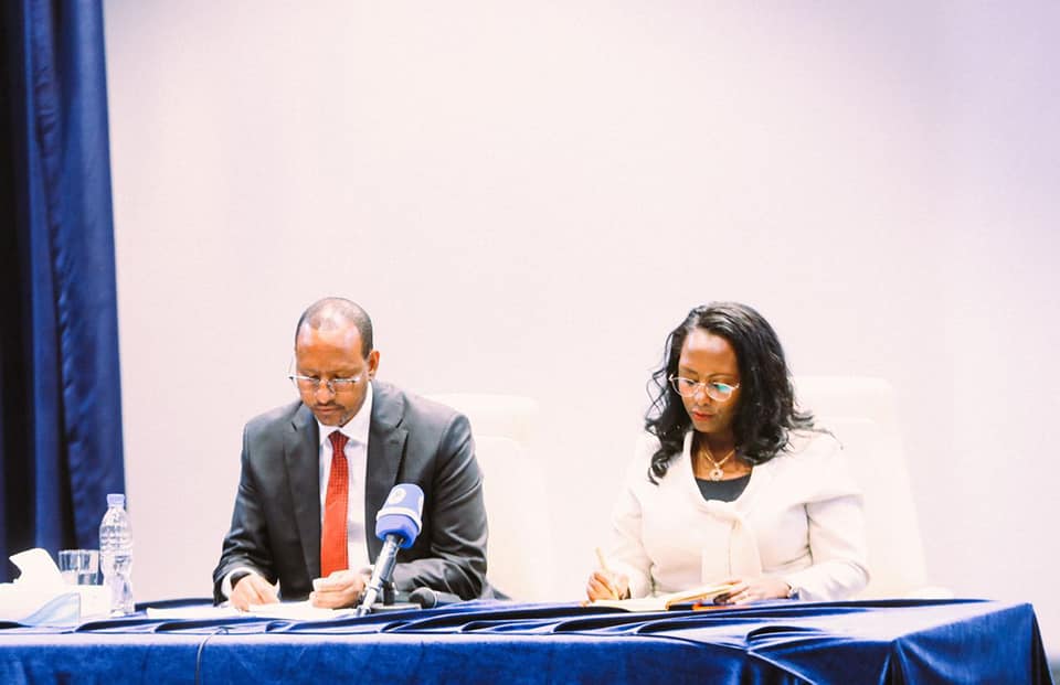 በሀገራዊና ከተማዊ ወቅታዊ ጉዳዮች ዙርያ ትኩረት ያደረገ ውይይት በአዲስ አበባ ከተማ ተካሄደ፡፡ 