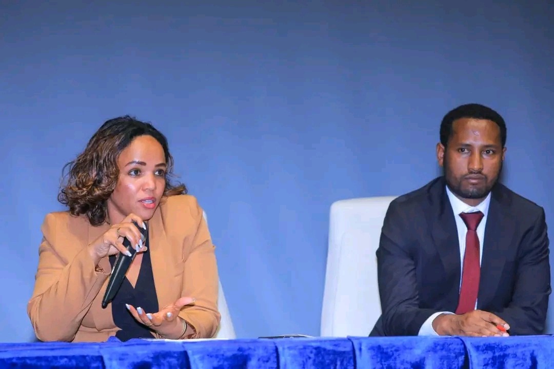 "ከዕዳ ወደ ምንዳ" በሚል መሪ ቃል ከከተማ እስከ ታችኛው መዋቅር እየተሰጠ የሚገኘው የአባላት የስልጠና መድረክ በዛሬው እለትም በሁሉም ወረዳዎች ቀጥሎ ውሏል፡፡