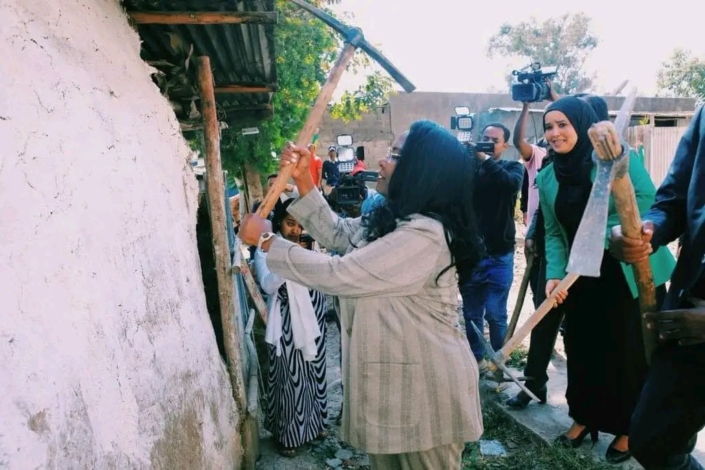 የክረምት የበጎ ፈቃድ መርሃ ግብራችን በማጠናቀቅ የበጋ የበጎ ፈቃድ ጥሪያችንን በመቀበል በርካታ ልበ ቀና ባለሃብቶች እና ተቋማት ድጋፍ በማድረግ ላይ ይገኛሉ።
