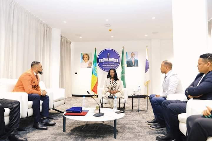 ከንቲባ አዳነች አቤቤ በአዲስ አበባ ከተማ ለማርሻል አርት መስፋፋት ፣ የስፖርት ማዞተሪያዎችና የወጣቶች ስብዕና ማዕከላት ግንባታ ላበረከቱት የላቀ አስተዋጽዖ ዓለም አቀፍ ፌዴሬሽኖች እውቅና ሰጡ፤