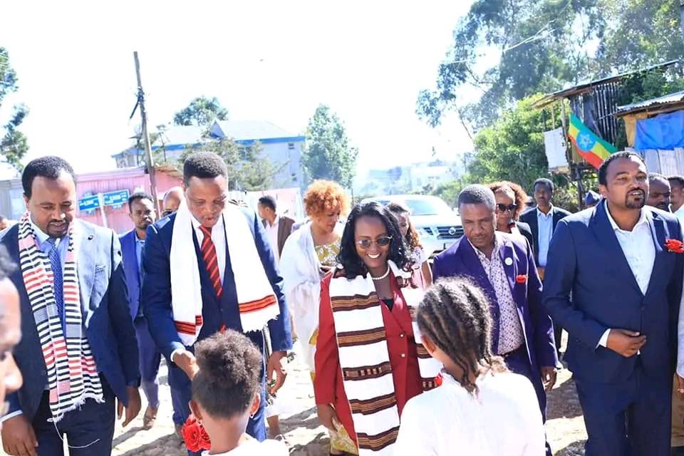 ከንቲባ ወ/ሮ አዳነች አቤቤ የC40 የአፍሪካ ክልላዊ ዳይሬክተር ከሆኑት ሚስተር ሃስቲንግስ ቺኮኮ ጋር አዲስ አበባ
