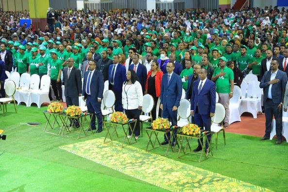 በዛሬው ዕለት በ2389 ኢንተርፕራይዞች ለተደራጁ 12 ሺህ የከተማችን ነዋሪዎች የመስሪያ ቦታ አስረክበናል።