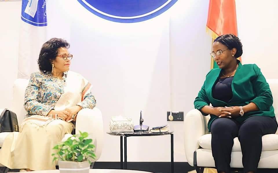 ከንቲባ ወ/ሮ አዳነች በአፍሪካ ህብረት የልማት ኤጀንሲ (The African Union Development Agency) NEPAD ዋና ስራ አስፈፃሚ ወ/ሮ ናርዶስ በቀለን በፅ/ቤታቸው ተቀብለው አነጋግረዋል፡፡