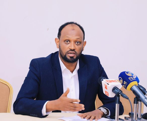 የአዲስ አበባ ከተማ አስተዳደር ኮሙኒኬሽን ቢሮ የውጭ ማስታወቂያ ሙያዊ ብቃት ማረጋገጫ ፍቃድ አሰጣጥና እና የይዘት ክትትልና ቁጥጥር መመሪያ ላይ ከባለድርሻ አካላት ጋር ውይይት ተካሄደ፡፡፡