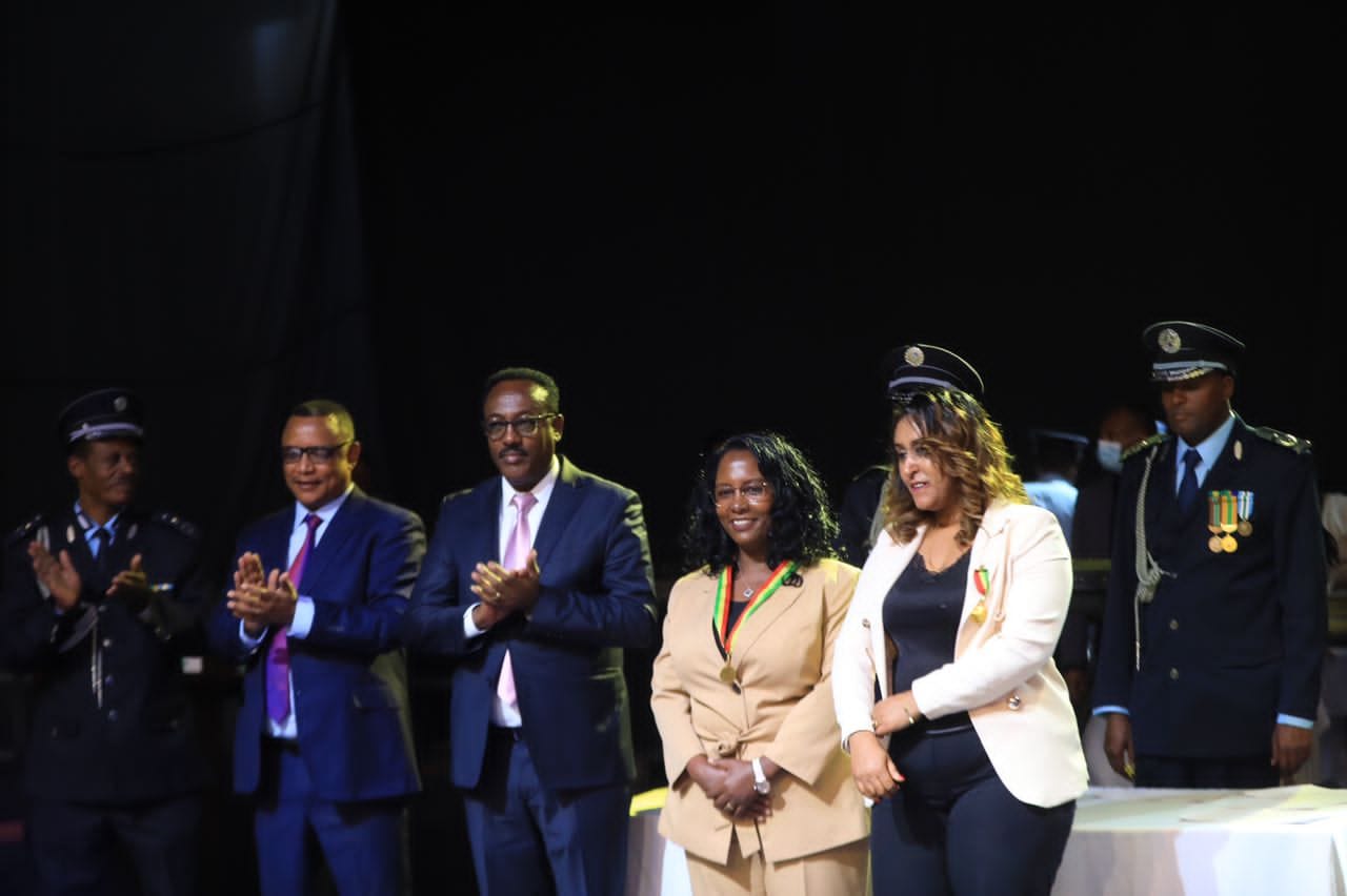 ኢትዮጵያ ጸንታ የቆመችው ሕይወታቸውን ሳይሰስቱ የሚሰጡላት ጀግኖች ልጆች ስላሏት ነው!!
