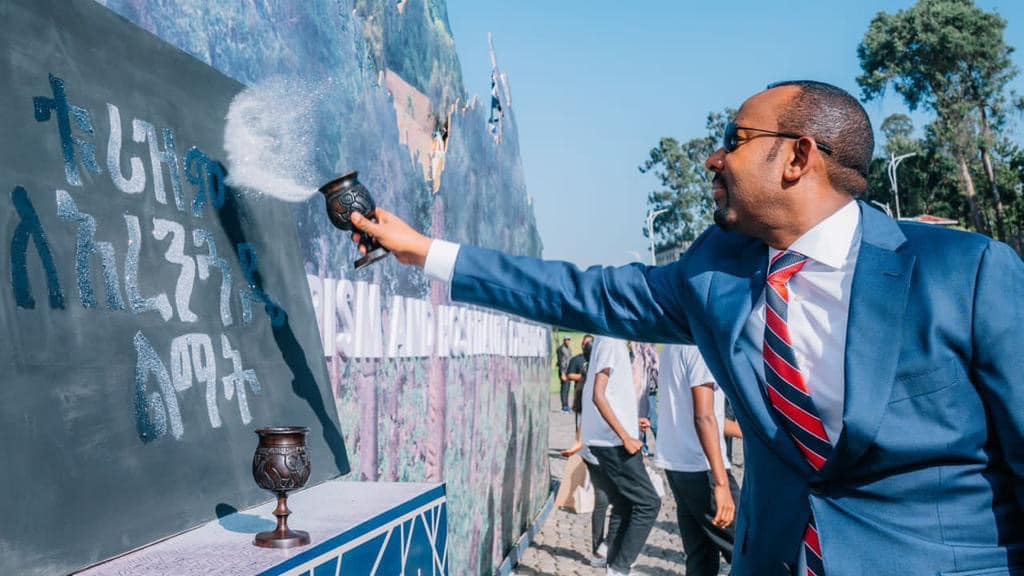 "ብዙ ታሪክ፣ ቅርስ ፣ባህል ፣ የተፈጥሮ ስጦታዎች ፣አዕዋፍ ፣የዱር አራዊት እና ሊጎበኙ የሚችሉ ድንቅ ሁነቶች እንዳሉን ግምት ውስጥ በማስገባት ከኢኮኖሚው ዘርፍ ዋና ምሦሦዎች አንዱ የቱሪዝም ሴክተሩ ነው። 