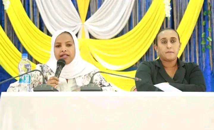 በአዲስ አበባ ከተማ ባሉ ክፍለ ከተሞች በዛሬው ዕለት ከተለያዩ የህብረተሰብ ክፍሎች ከተወጣጡ ነዋሪዎች ጋር በወቅታዊ ከተማዊ ጉዳይ ላይ ውይይት ተከናወነ