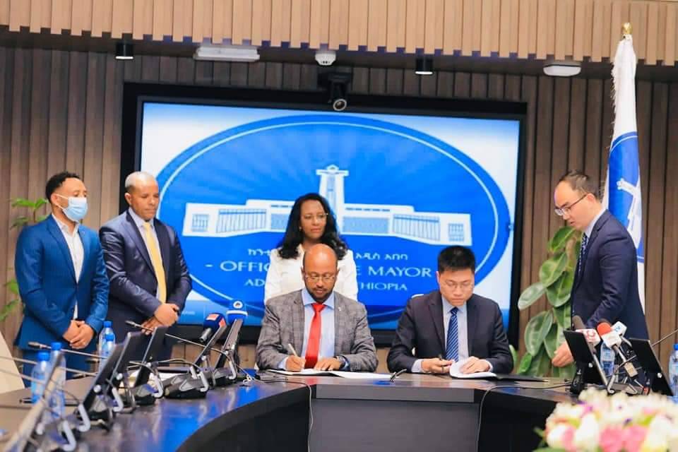 የአዲስ አበባ ከተማ አአስተዳደር የትራንስፖርቱን መንገድ የሚያዘምኑ ከሁለት ቻይና ኩባንያዎች ጋር ተፈራረመ፡፡