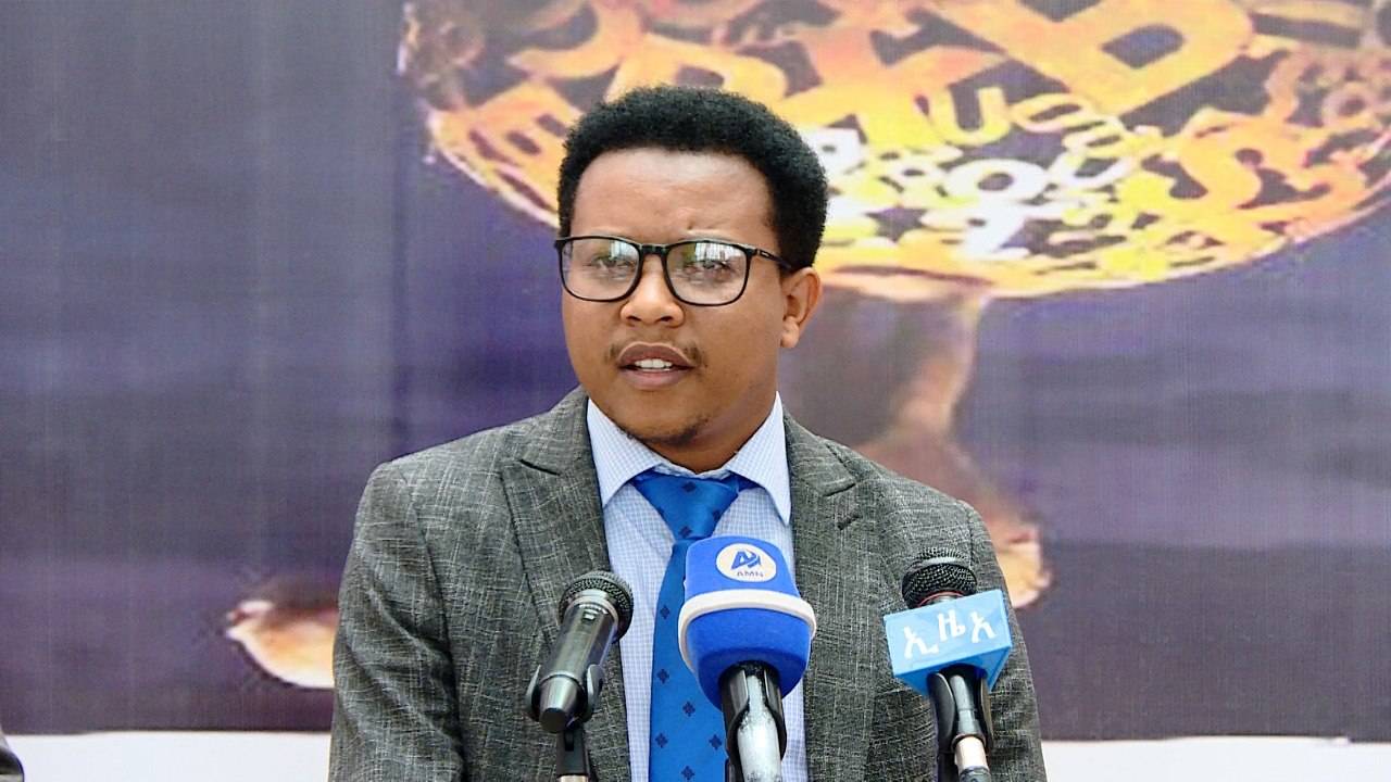 የአዲስ አበባ ከተማ ኮሚዩኒኬሽን ቢሮ ከ1 ሺህ 9 መቶ በላይ መጻሕፍትን ለአብርሆት ቤተ-መጻህፍት ድጋፍ አደረገ፡፡